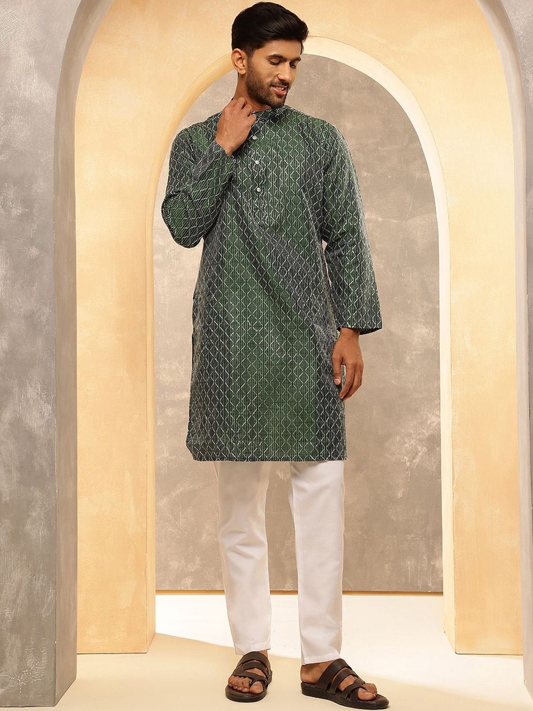 Anouk Men Geometric Embroidered Regular Thread Work Kurta with Pyjamas