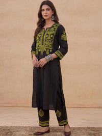 House of Chikankari Women Regular Chikankari Kurta with Trousers