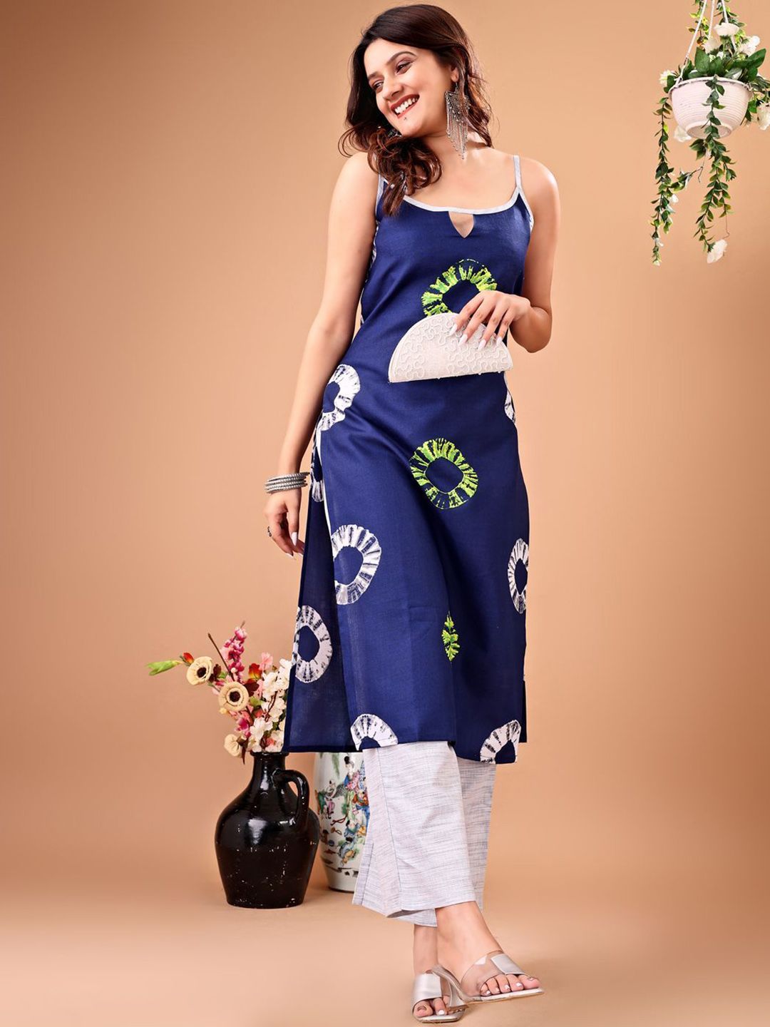 KALINI Women Geometric Printed Kurta with Trousers