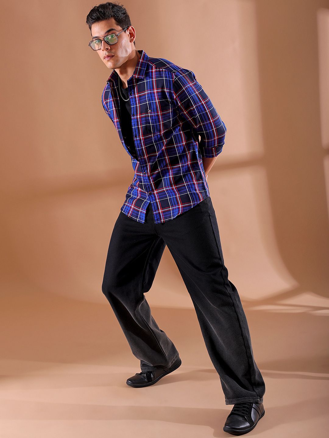 The Indian Garage Co Men Slim Fit Tartan Checks Casual Shirt