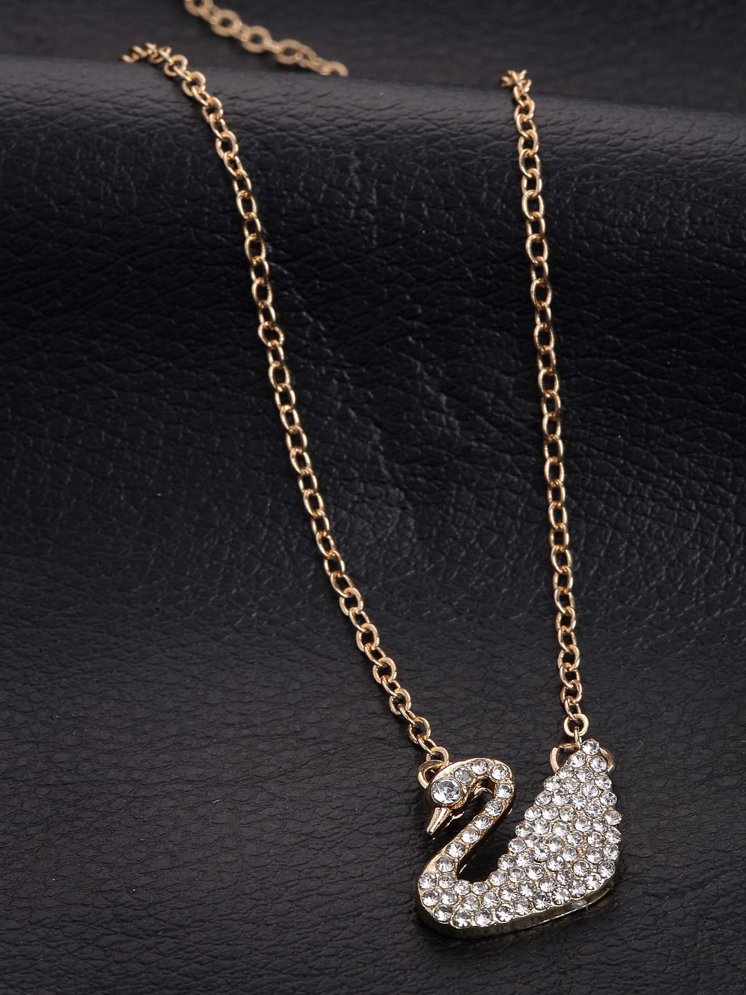 DressBerry Gold Plated Cubic Zirconia Stone Studded Minimal Kalung & Rantai