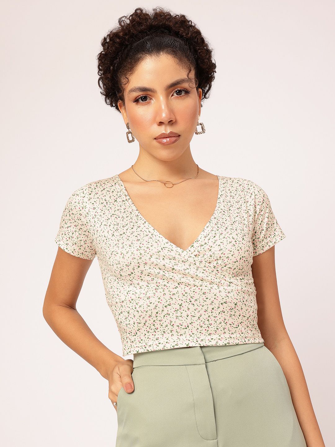 DressBerry Ditsy Dreams Floral Print Crop Top