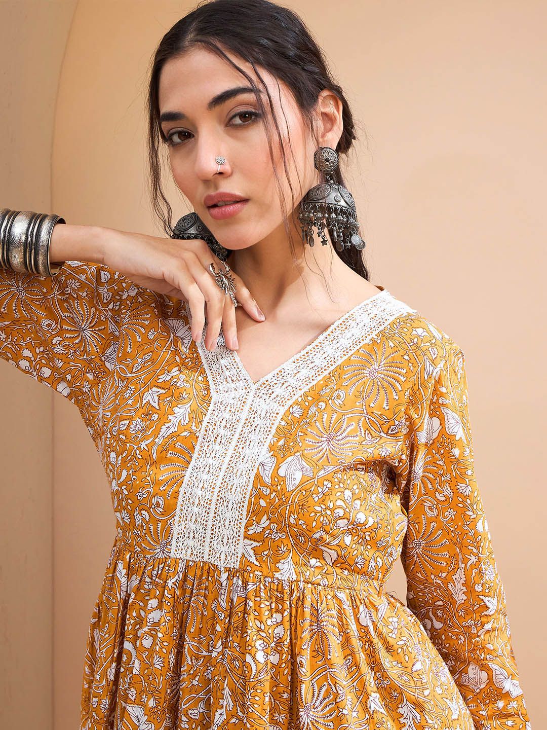 Shae by SASSAFRAS Floral Printed V-Neck Gotta Patti Pure Cotton Gotta Patti Pleated Kurti