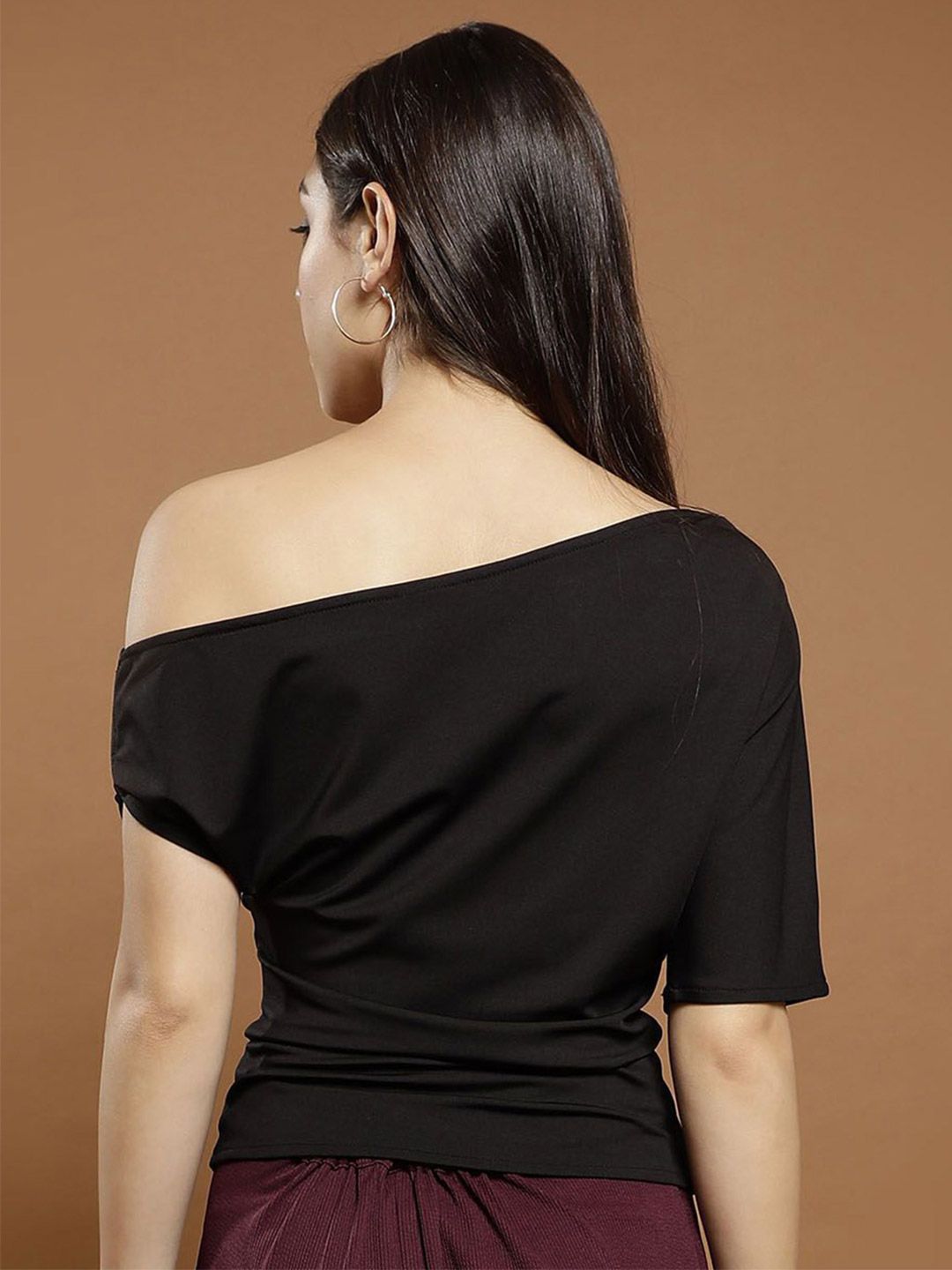 Athena Wanita Pepejal Satu Bahu Atas