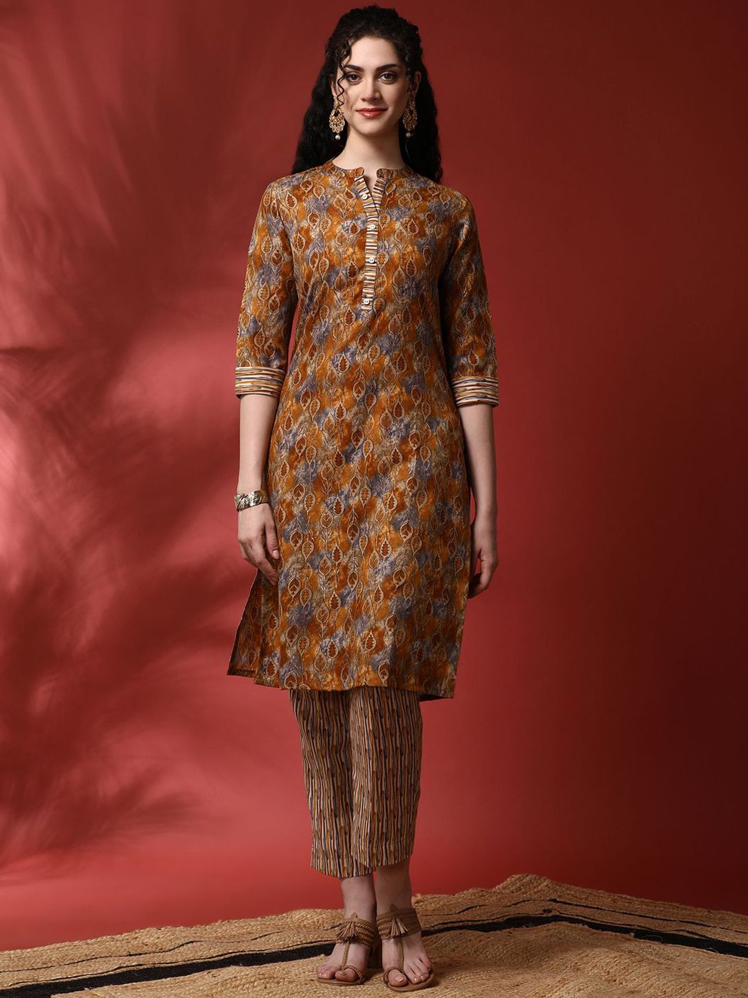 Anouk Floral Printed Mandarin Collar Straight Kurta With Trousers