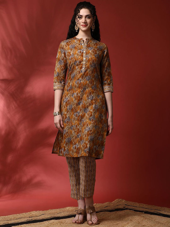Anouk Floral Printed Mandarin Collar Straight Kurta With Trousers