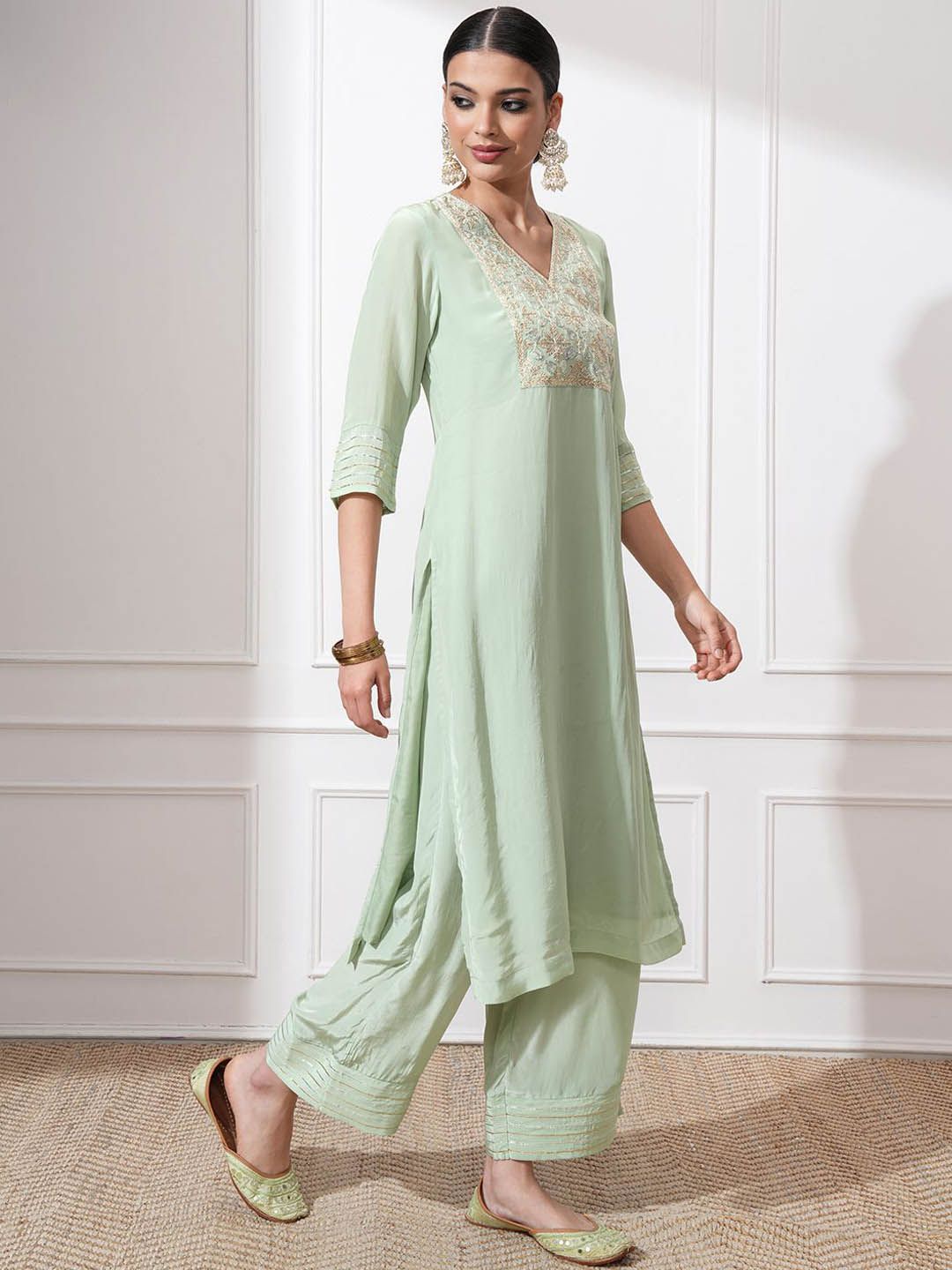 Vishudh Women Ethnic Motifs Embroidered Regular Kurta with Trousers & With Dupatta