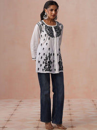 House of Chikankari Women Embroidered Chikankari Kurta