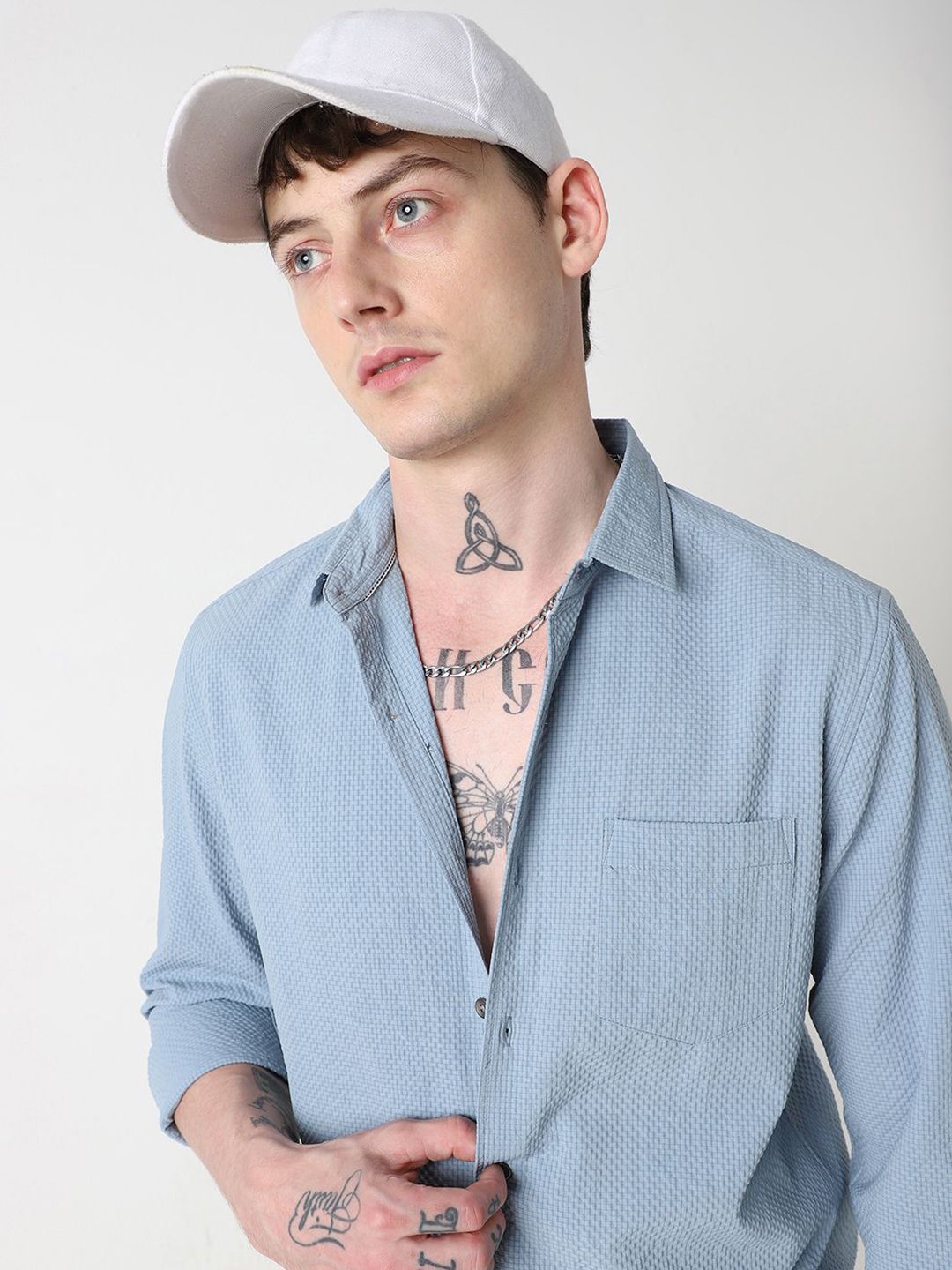 VASTRADO Men Classic Spread Collar Solid Slim Fit Casual Shirt
