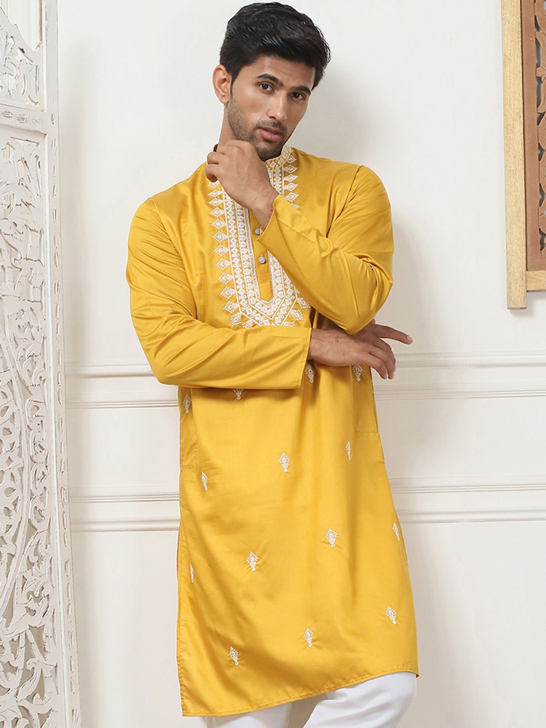 Jompers Floral Embroidered Sequinned Mandarin Collar Cotton Silk Straight Kurta