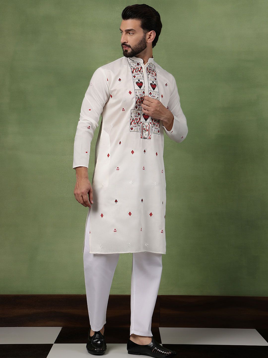 SOJANYA Men Geometric Embroidered Kurta