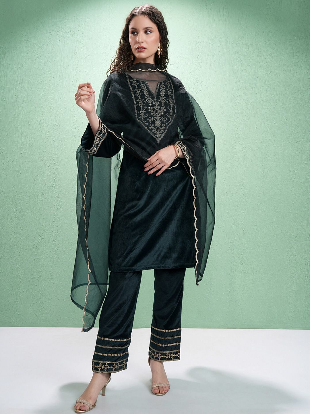 Vishudh Women Embroidered Regular Kurta with Trousers & With Dupatta
