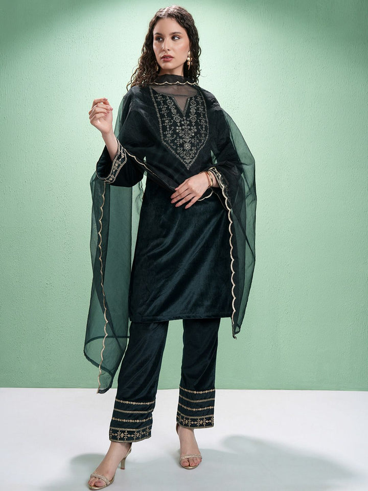 Vishudh Women Embroidered Regular Kurta with Trousers & With Dupatta