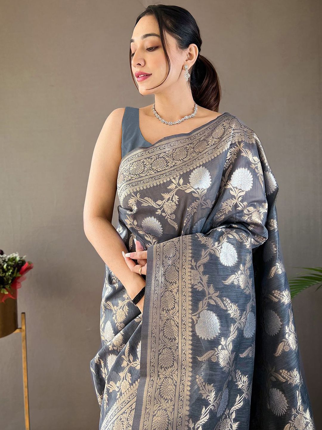 KALINI Floral Zari Silk Blend Designer Banarasi Saree