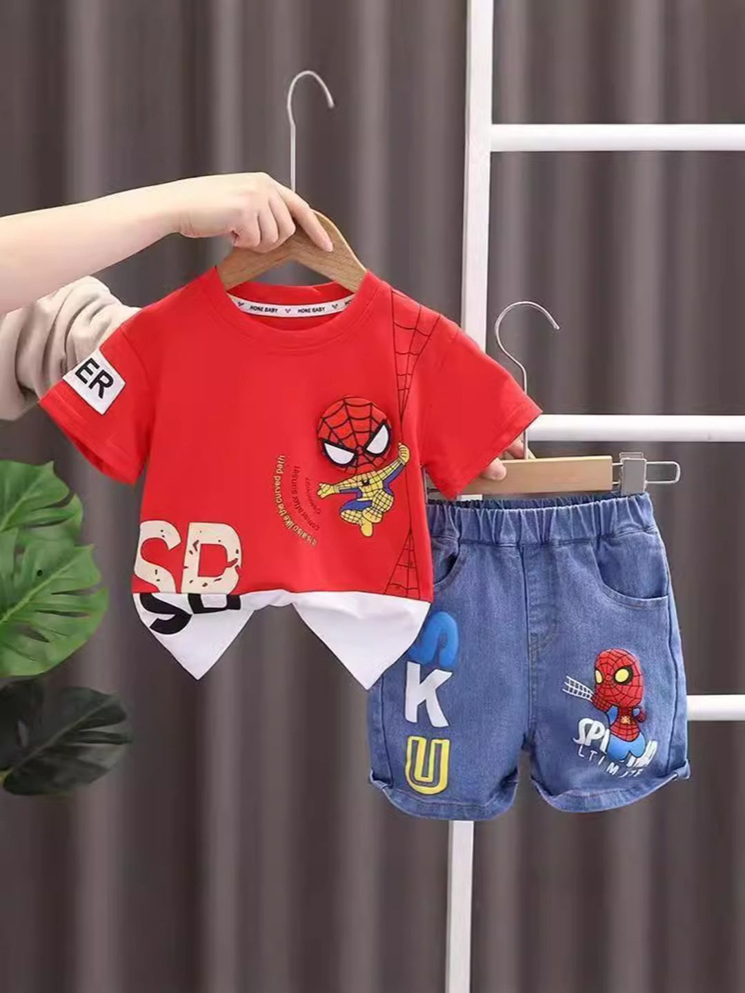 YK Boys Spider-Man Printed Round Neck T-Shirt With Shorts