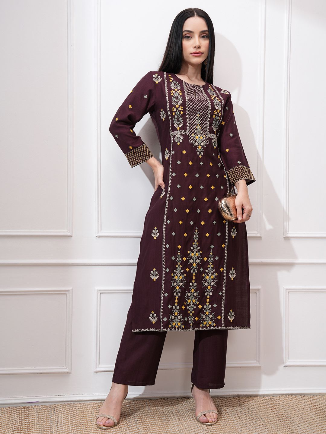 Vishudh Women Floral Embroidered Regular Kurta with Trousers