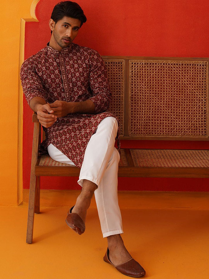 Jompers Men Geometric Embroidered Sequinned Kurta