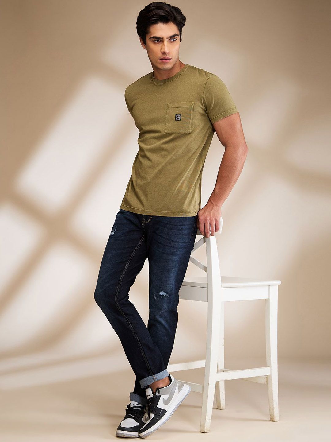 Being Human Men Solid Mid-Rise Skinny Fit Cat Scratches Jeans