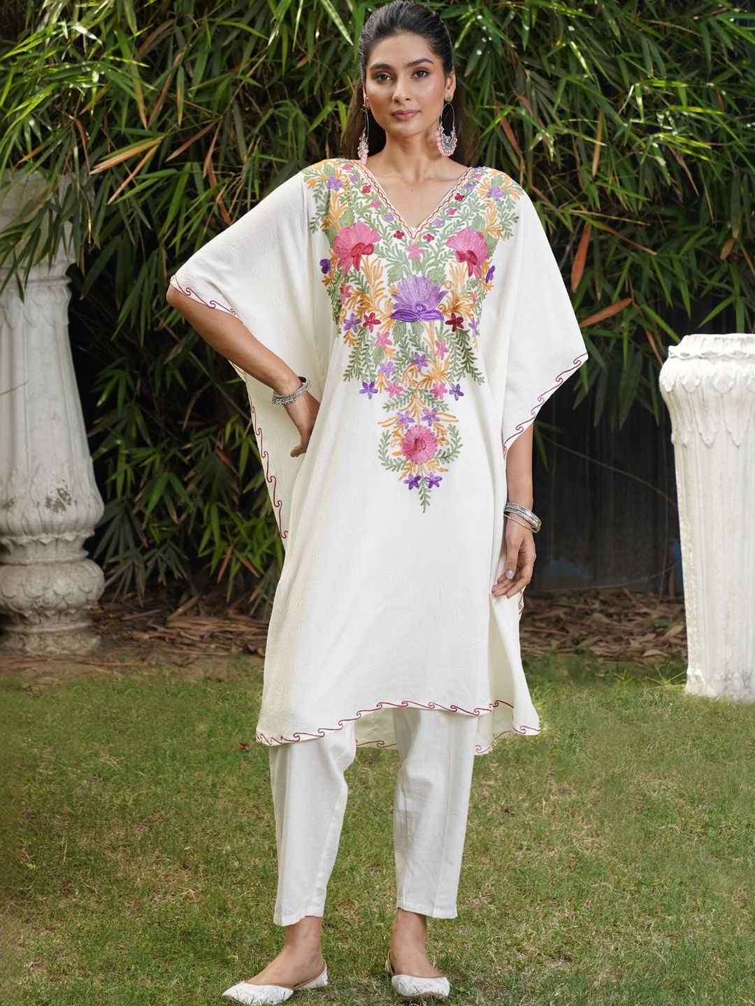 House of Chikankari Women Floral Embroidered Thread Work Indie Florals Crepe Kaftan Kurta
