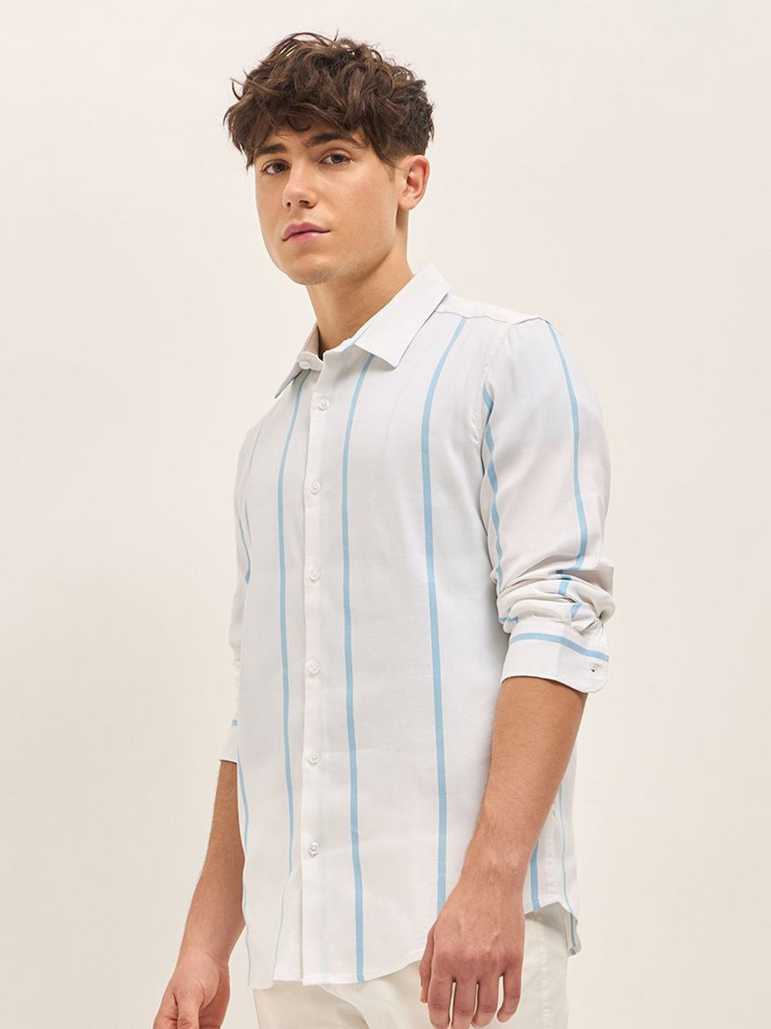 THE BEAR HOUSE Men Spread Collar Vertical Striped Cotton Slim Fit Casual Shirt