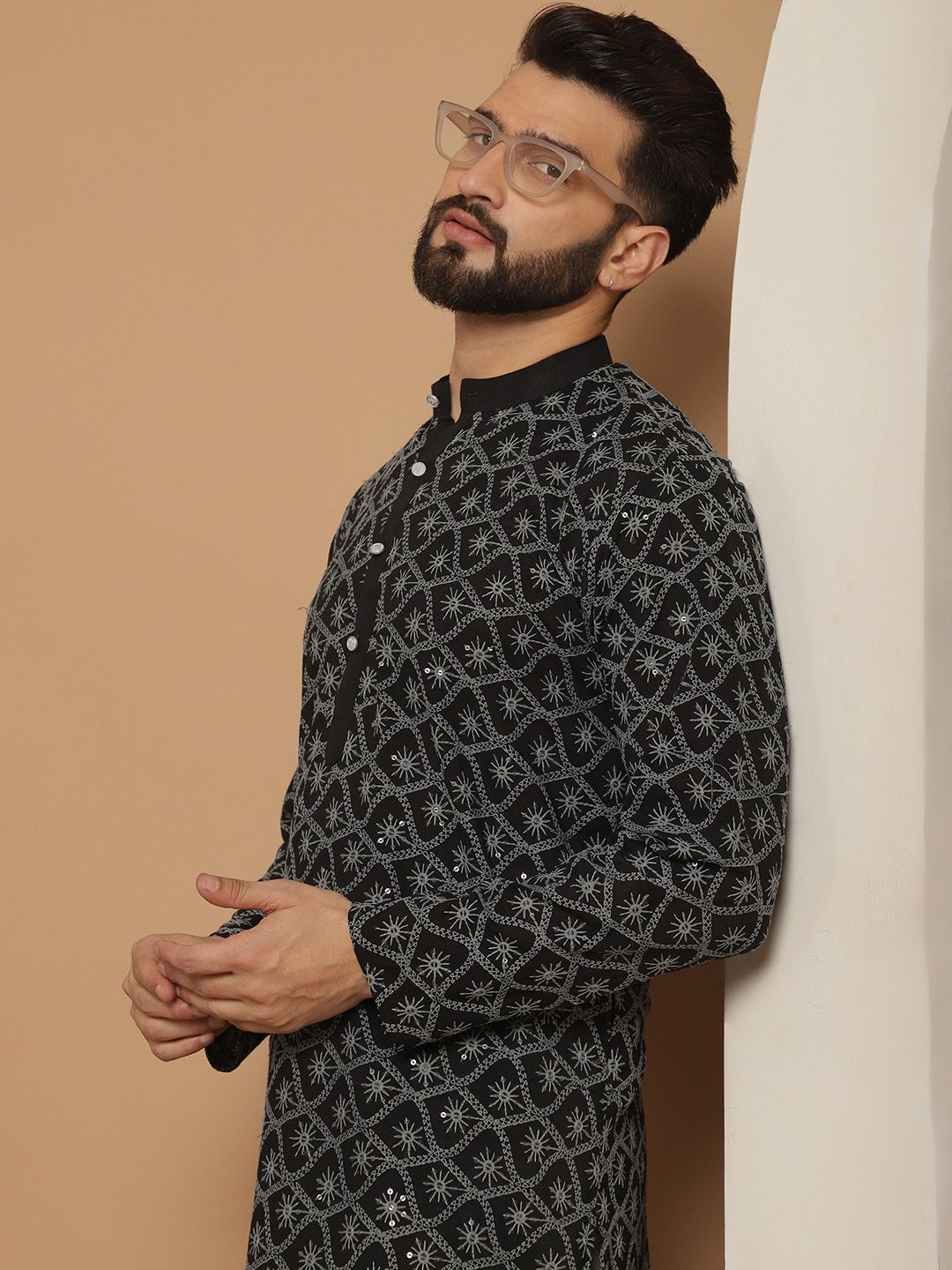 Anouk Men Black Geometric Flared Sleeves Cermin Kerja Kurta