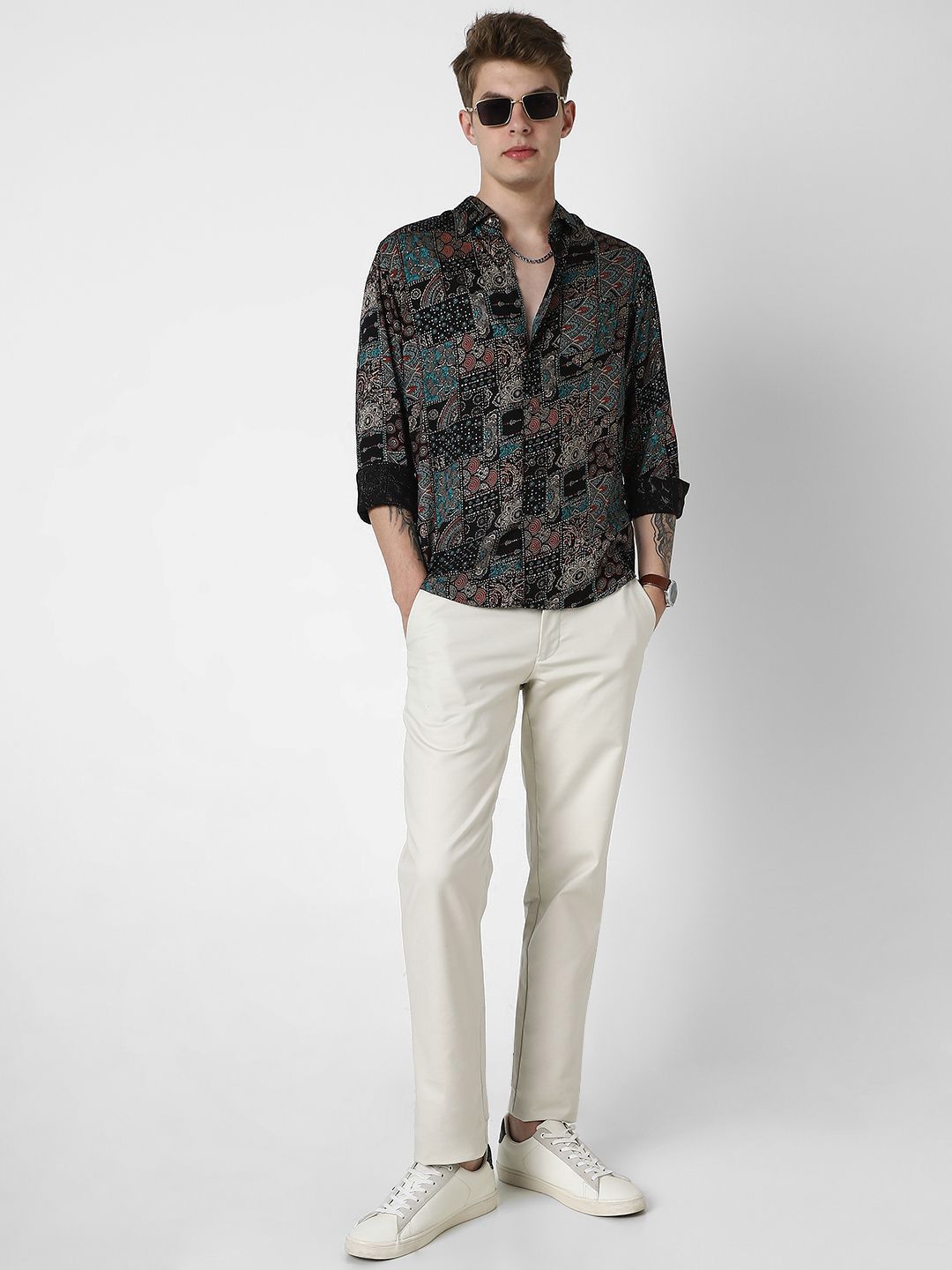 VASTRADO Men Classic Slim Fit Ethnic Motifs Printed Casual Shirt