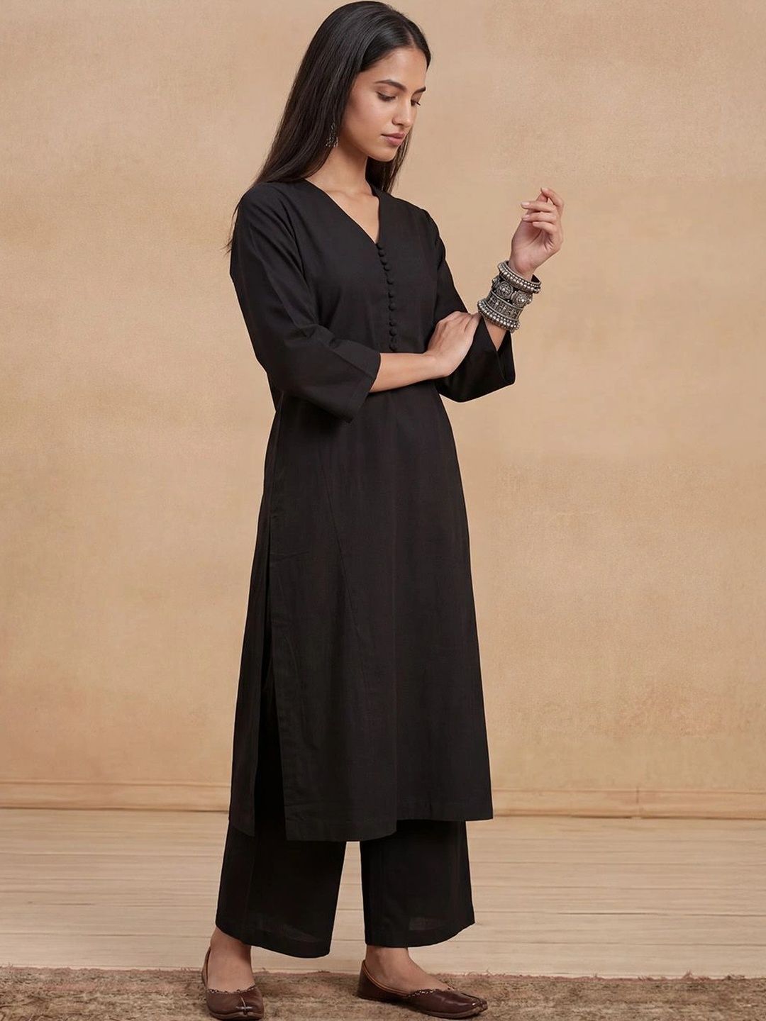 House of Chikankari Women Regular Chikankari Kurta with Trousers