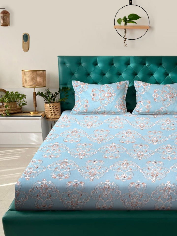 Aura Blue Ethnic Motifs Polycotton 300 TC Fitted King Fine Bedsheet dengan 2 Sarung Bantal-98 x 89 inci