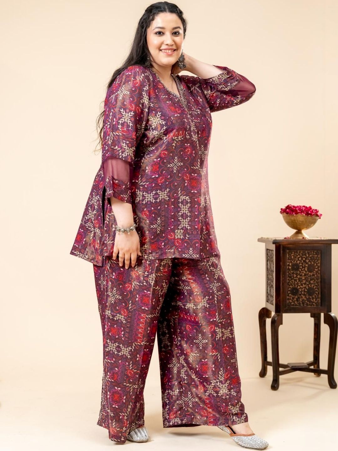 Mamicha Printed V-Neck Top & Trousers Co-Ords Set
