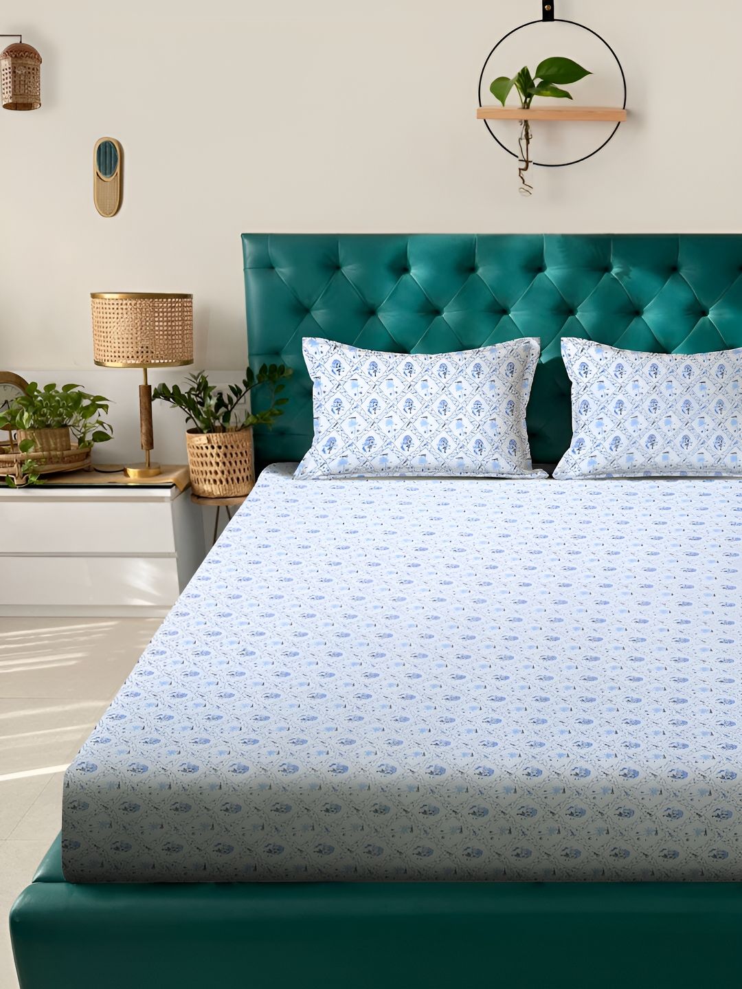 KLOTTHE White Floral Cotton 300 TC Fitted King Bedsheet with 2 Pillow Covers-98 x 89 inches