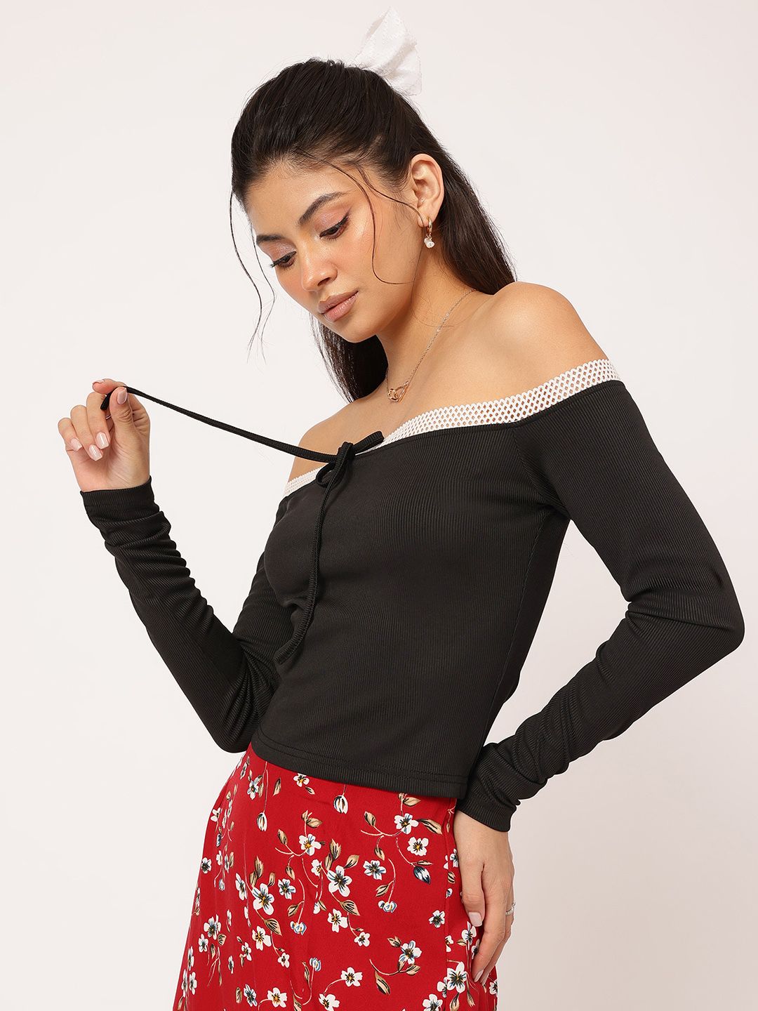 DressBerry Sweet & Spicy Bow-Detail Off-Shoulder Ribbed Top