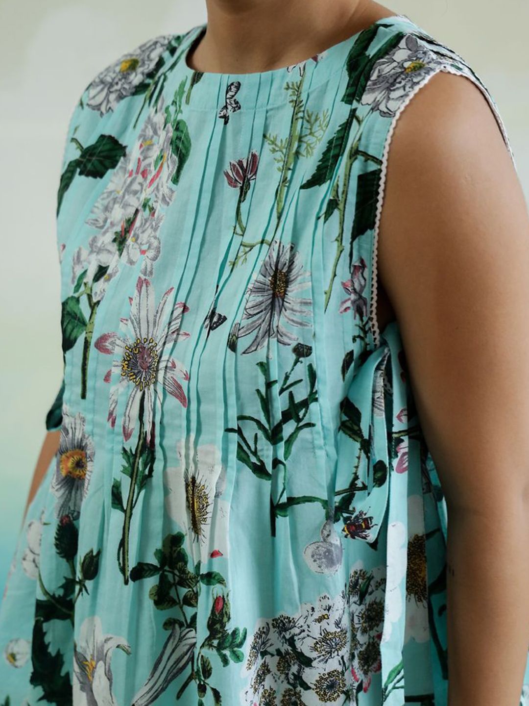 Sanskrutihomes wanita cetak bunga atas