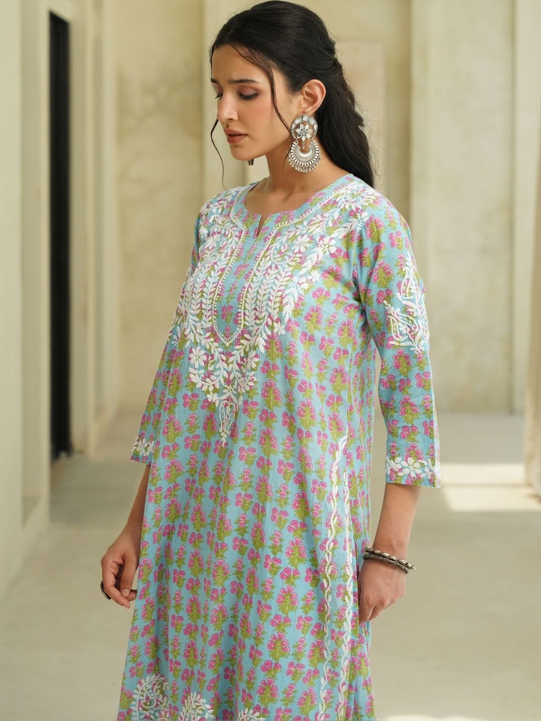 House of Chikankari Women Floral Printed Thread Work Indie Florals Kurta