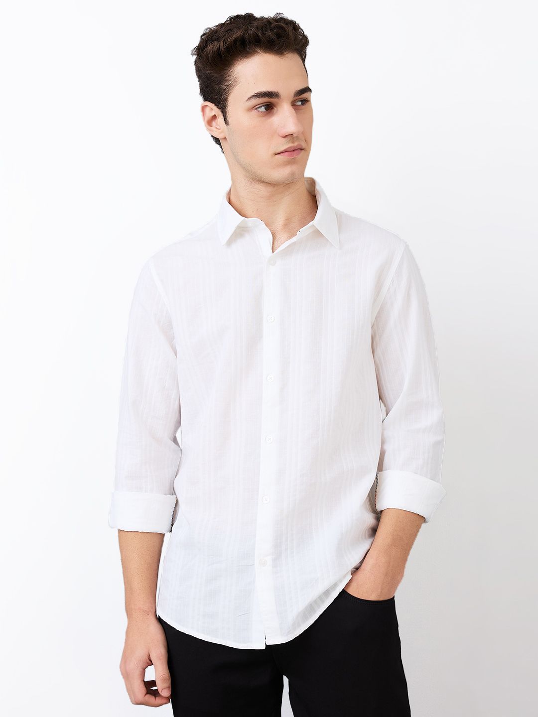 SPYKAR Men Slim Fit Spread Collar Textured Cotton Casual Shirt