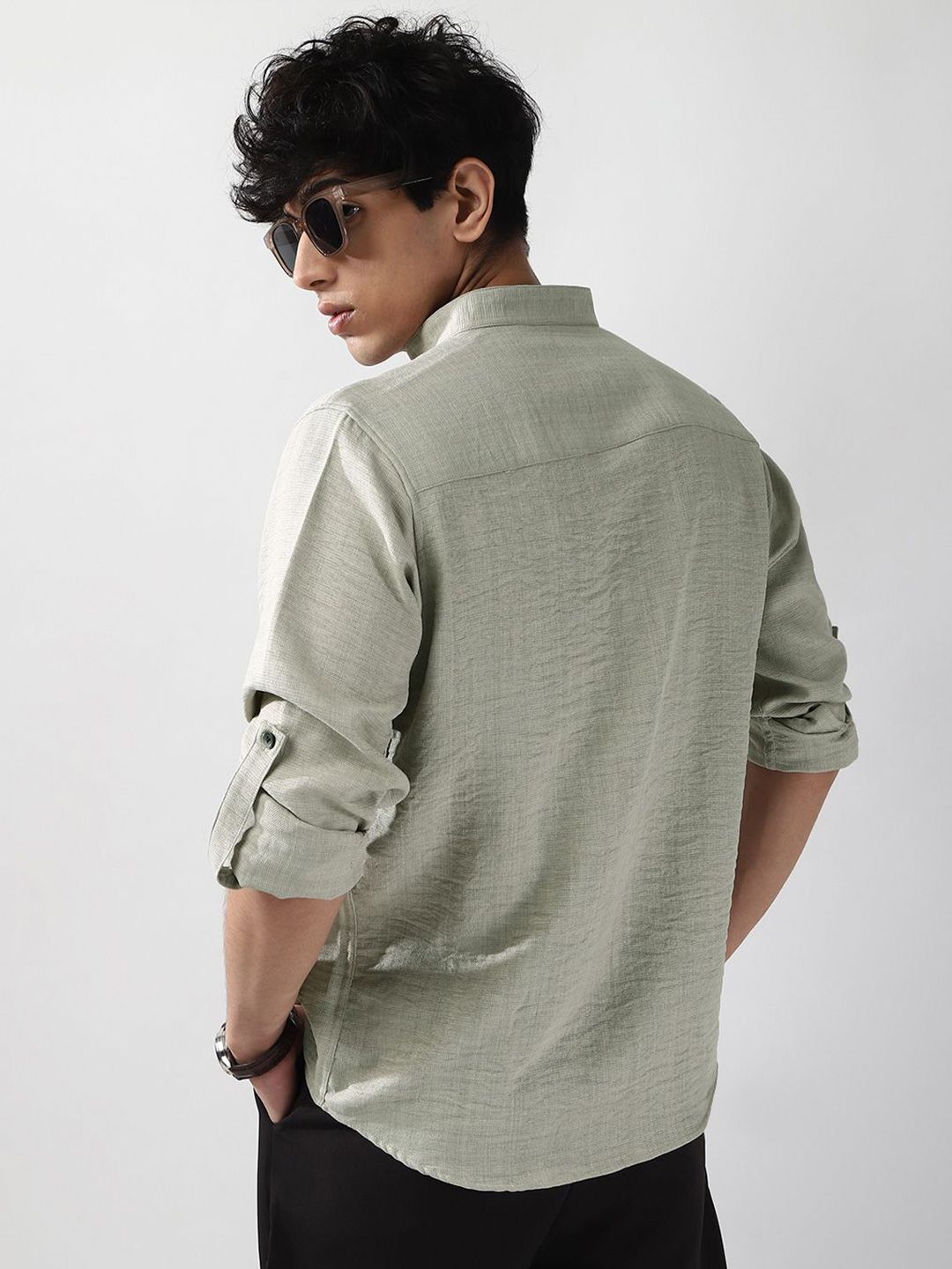Urbano Fashion Men Beige Solid Linen Full Sleeve Relaxed Fit Mandarin Collar Casual Shirt