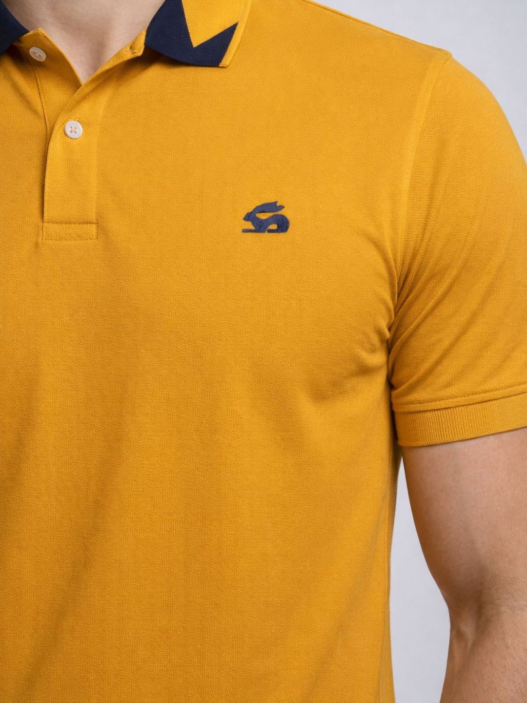 T-shirt Kolar Polo Logo Jenama ADRO Lelaki