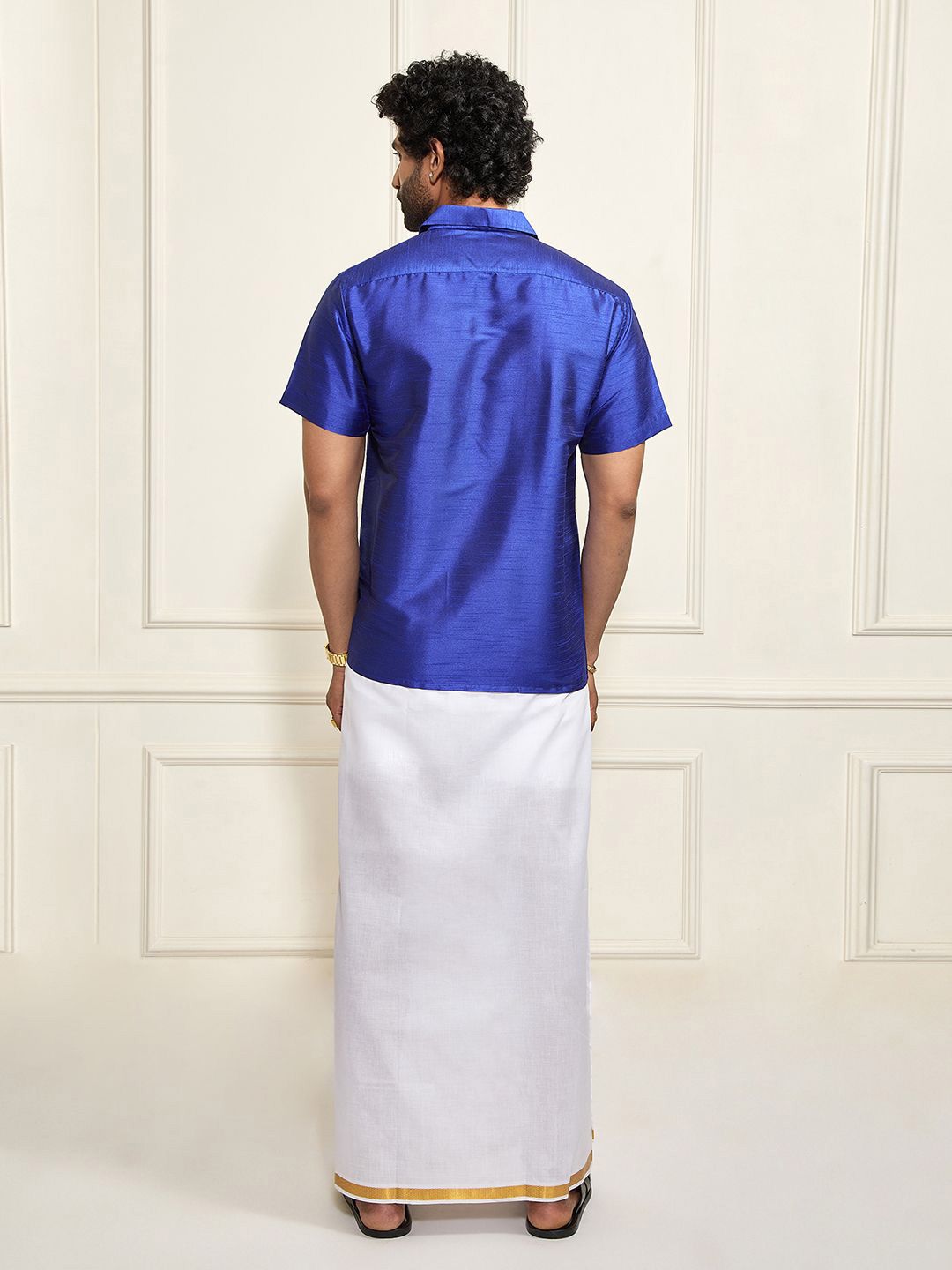 VASTRAMAY Shirt Collar Shirt With Veshti