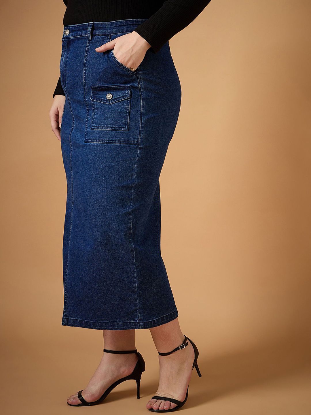 SASSAFRAS Curve Pencil Midi Skirt