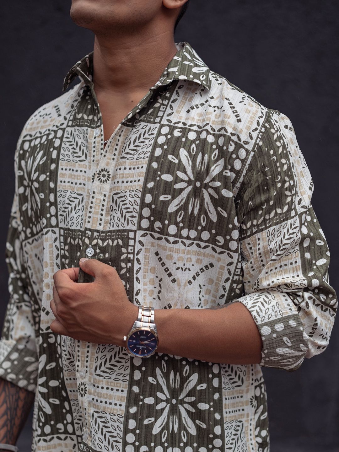 Powerlook Men Spread Collar Abstract Printed Casual Shirt