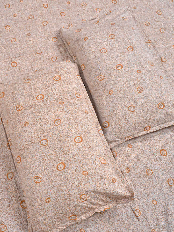 KLOTTHE Orange & Beige 300 TC Cotton Blend Fitted King Bedsheet with 2 Pillow Covers