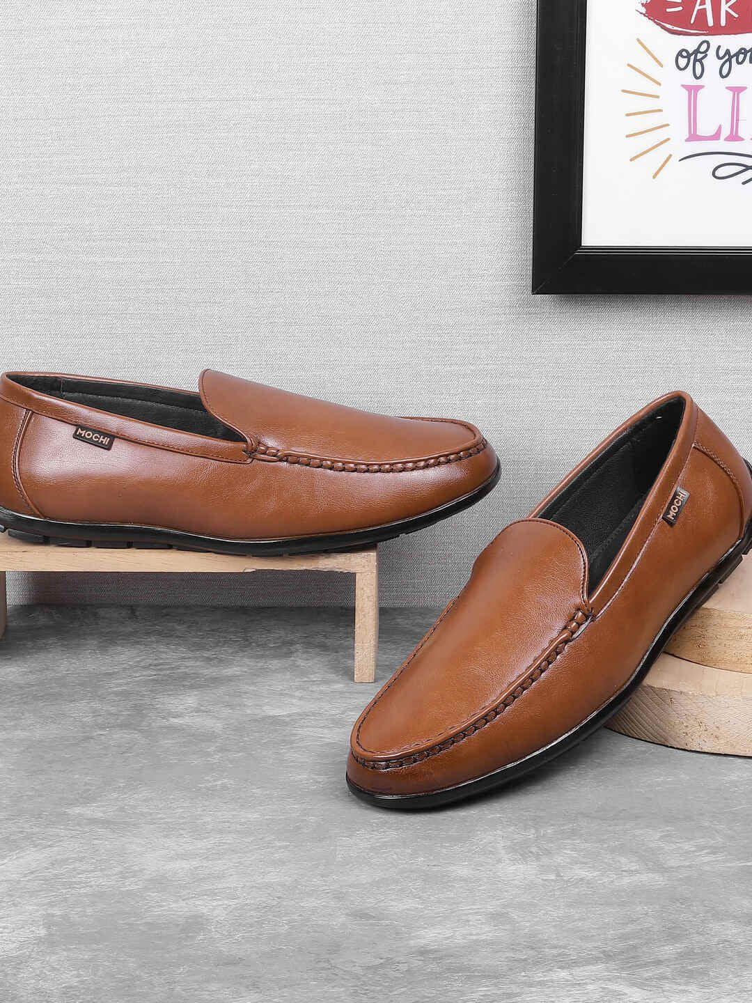Mochi Men Solid Formal Loafers