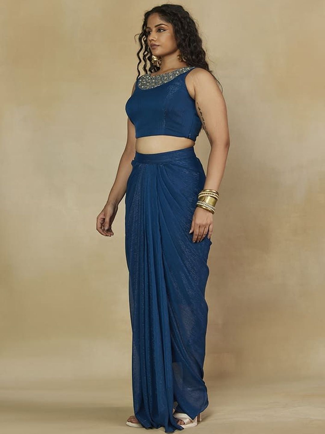 Set Crop Top Leher Bulat Bersulam Mamicha & Skirt