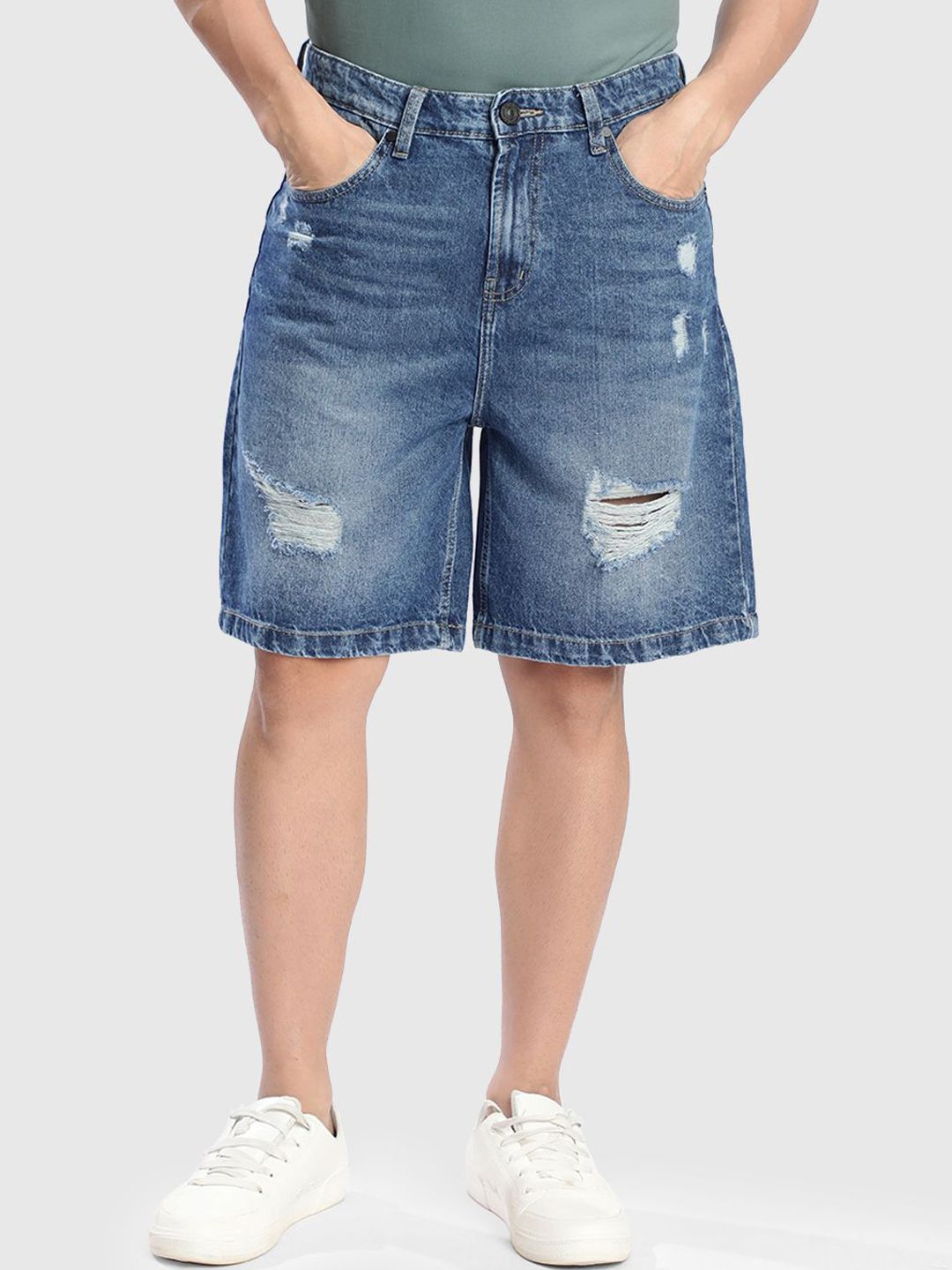 Bene Kleed Men Baggy Fit Distressed Cotton Denim Shorts