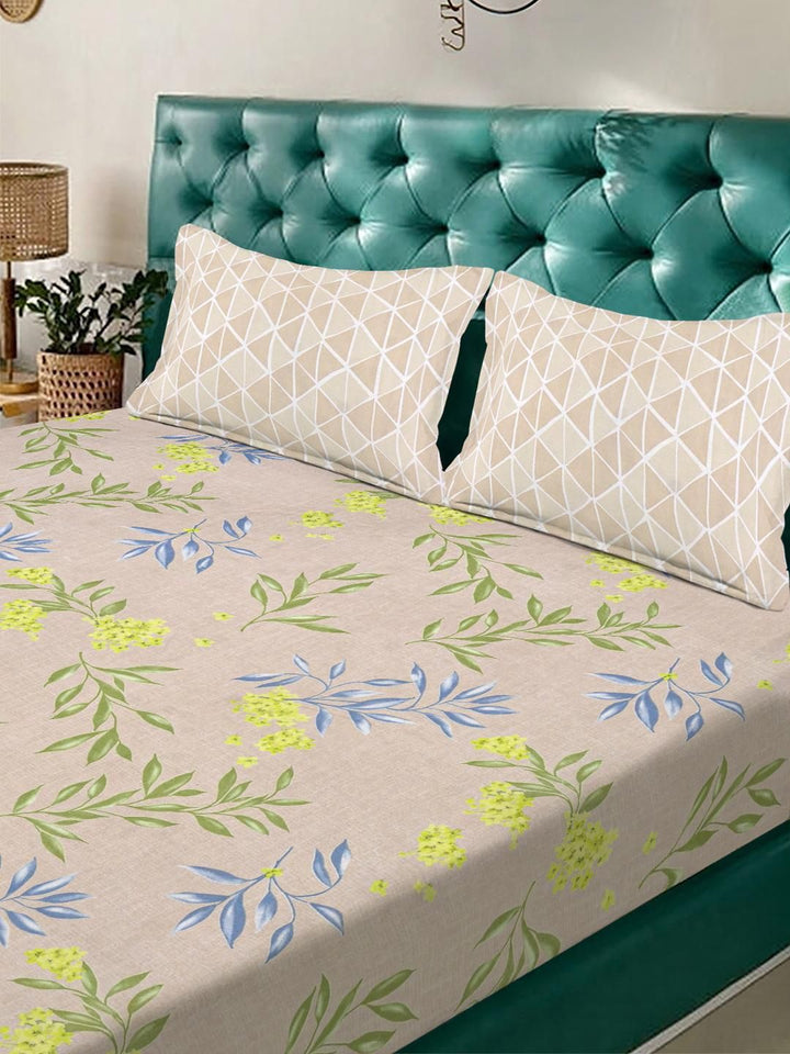 KLOTTHE Beige Floral 300 TC King Bedsheet with 2 Pillow Covers