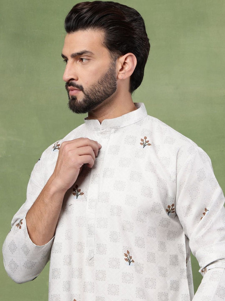 SOJANYA Men Floral Printed Kurta