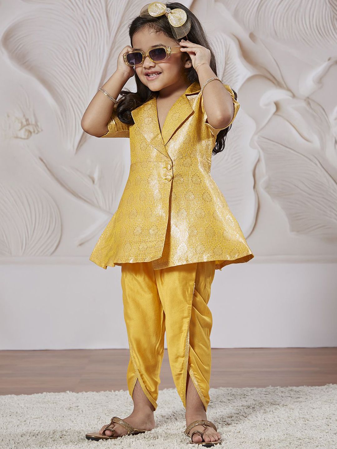 VASTRAMAY Girls Ethnic Motifs Woven Design A Line Kurta with Dhoti Pants