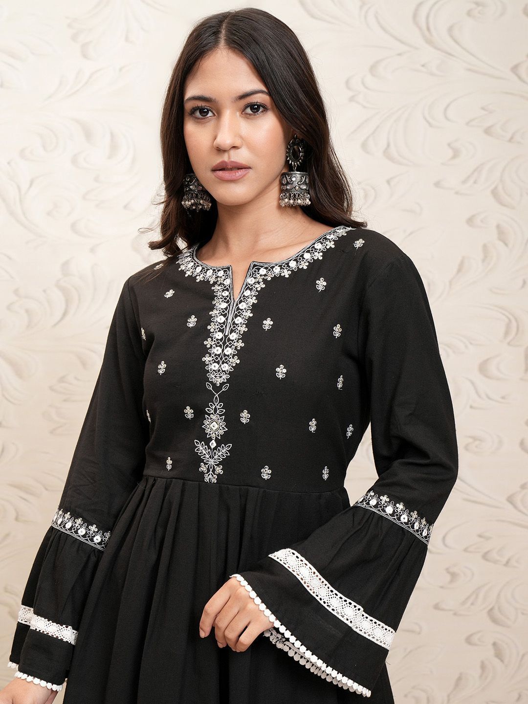 Vishudh Floral Embroidered Regular Thread Work Pure Cotton Kurta with Palazzos
