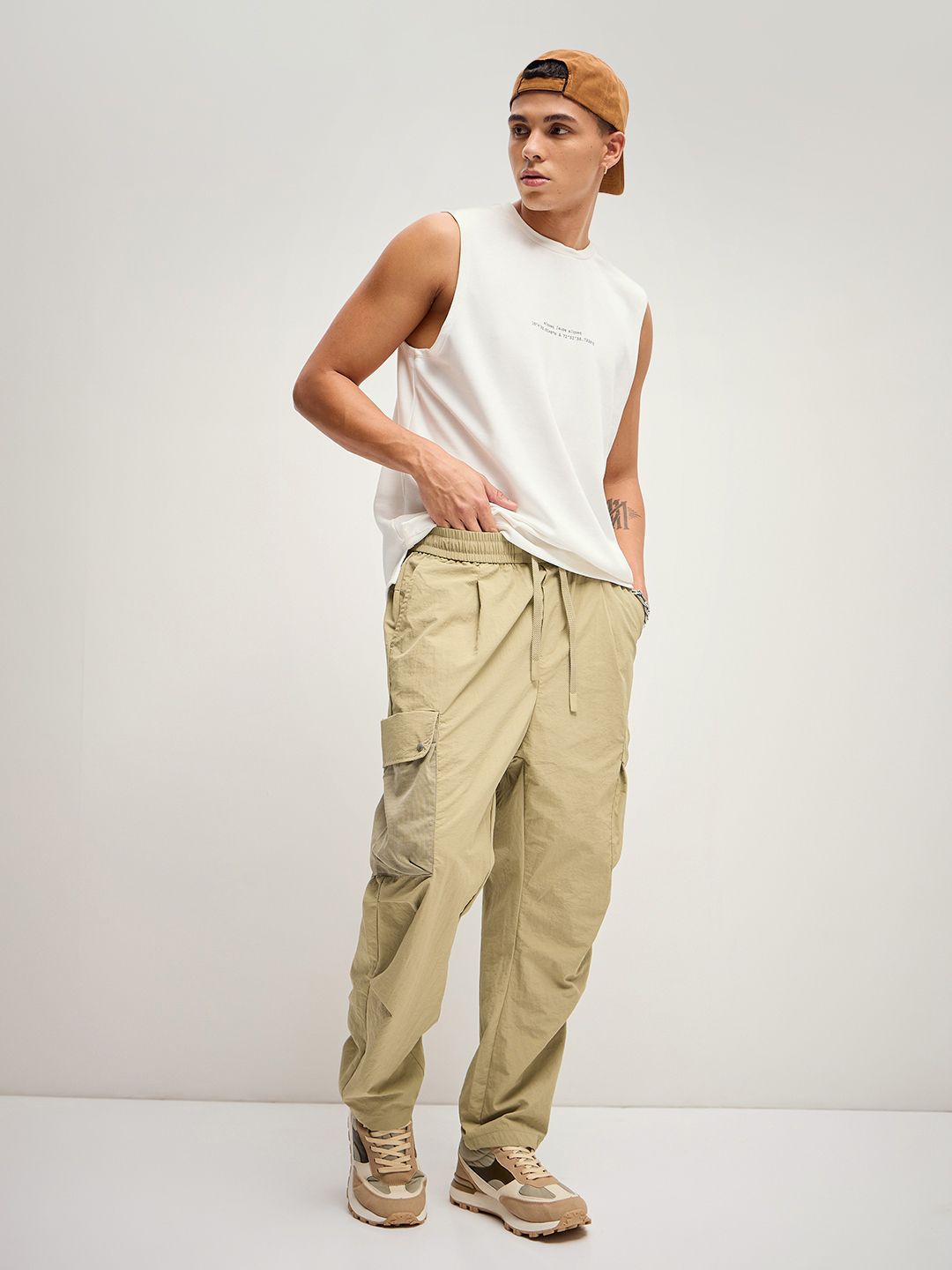THE BEAR HOUSE Men Solid Cargo Trouser