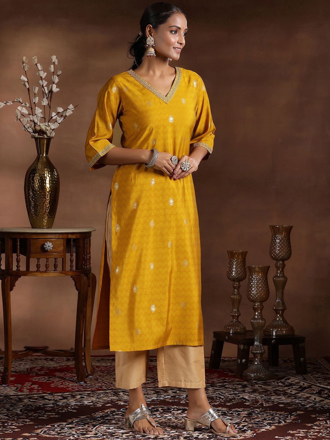 Libas Ethnic Motifs Printed Zari Silk Straight Kurta