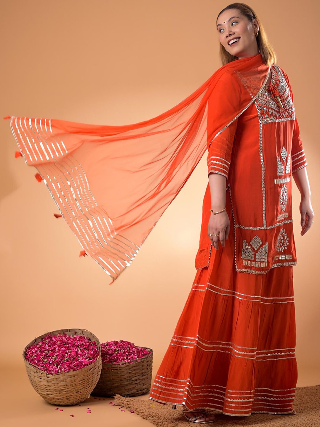 Mamicha Women Regular Thread Work Pure Cotton Kurti with Palazzos & With Dupatta